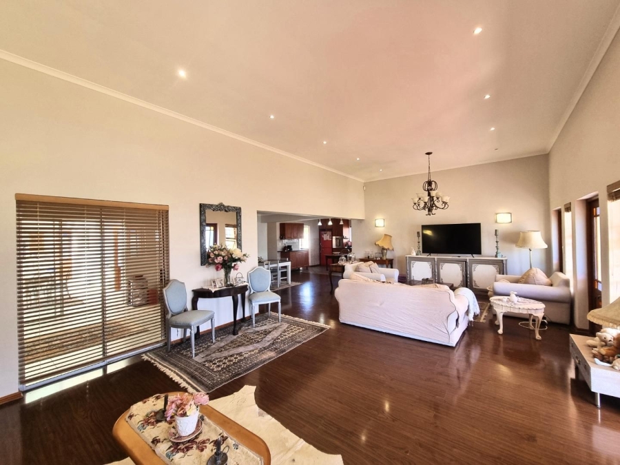 3 Bedroom Property for Sale in Sandbaai Western Cape